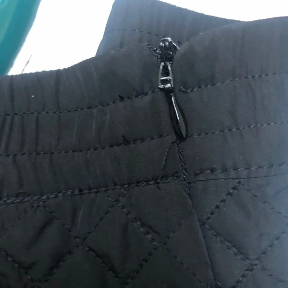 NWOT ZARA HIGH WAISTED BLACK QUILTED OVERLAY SHORTS - Picture 5 of 6